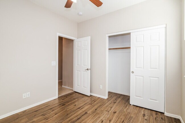 Building Photo - 1931 S Noble