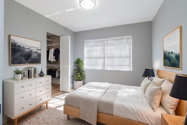 Building Photo - 1579 Springside Dr