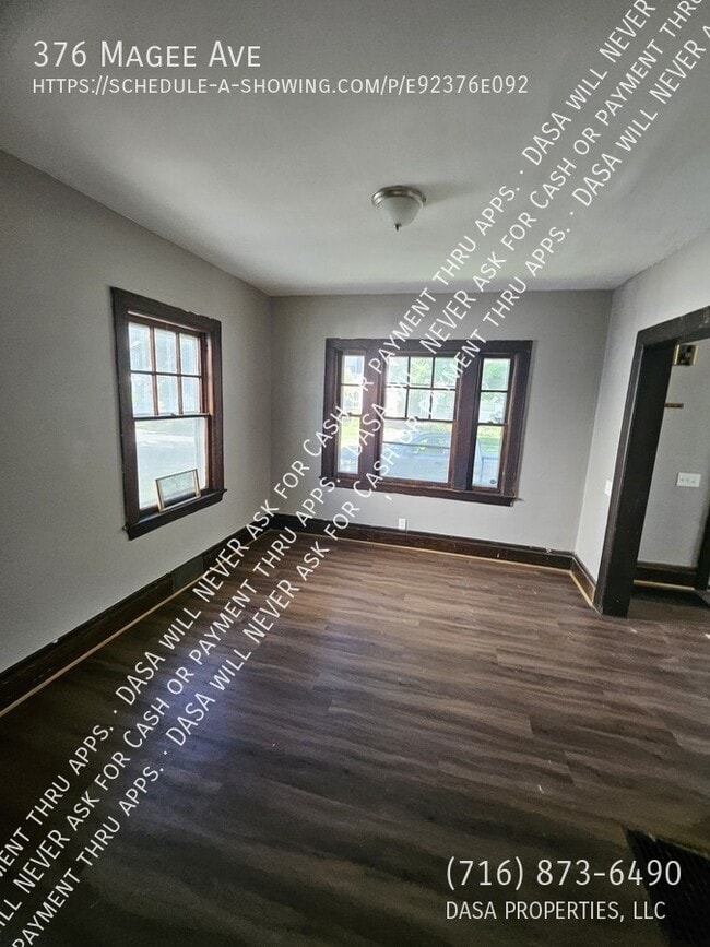 Building Photo - 376 Magee Ave