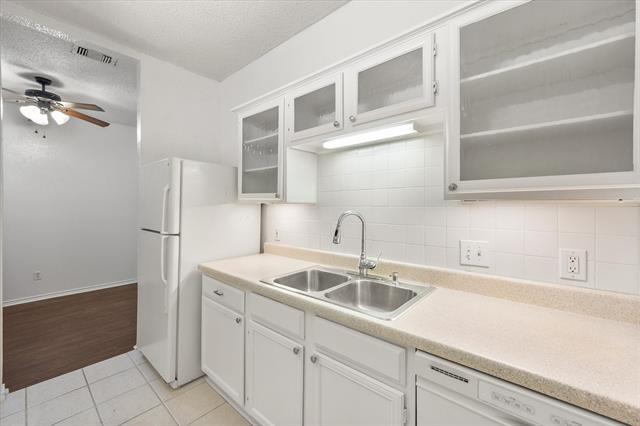 Building Photo - 2105 Count Fleet Dr