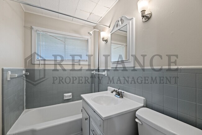 Building Photo - 4949 E Orme St