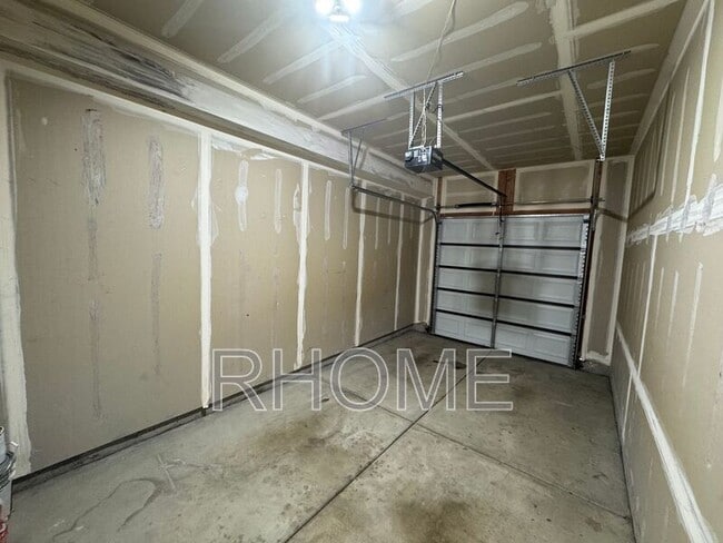 Building Photo - 13567 Florenza Way