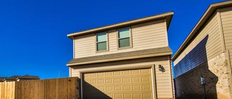Building Photo - 208 Lake Ct