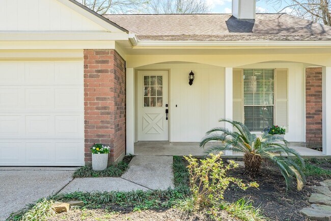 Building Photo - 23 E Stony Bridge Cir