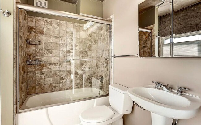 Building Photo - 1050 Cherokee St