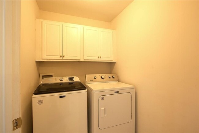 Building Photo - 12755 Morningpark Cir