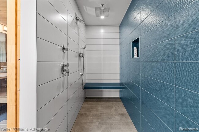 Building Photo - 284 Eliot St