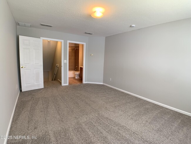 Building Photo - 1213 Harbour Town Dr