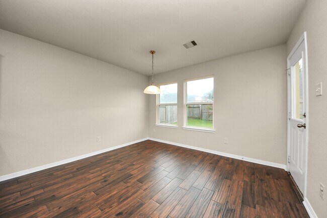 Building Photo - 6802 Level Pond Ln
