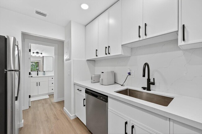 Building Photo - 800 Tropic Blvd