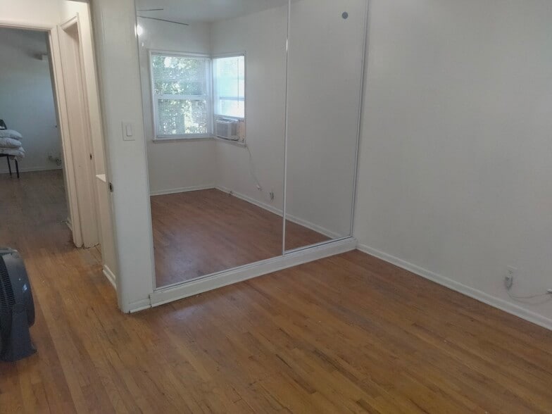 Bedroom closet - 1420 N Hollywood Way