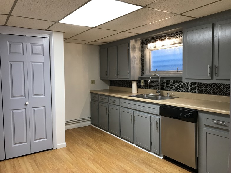 Kitchen - 2203 5th Ave