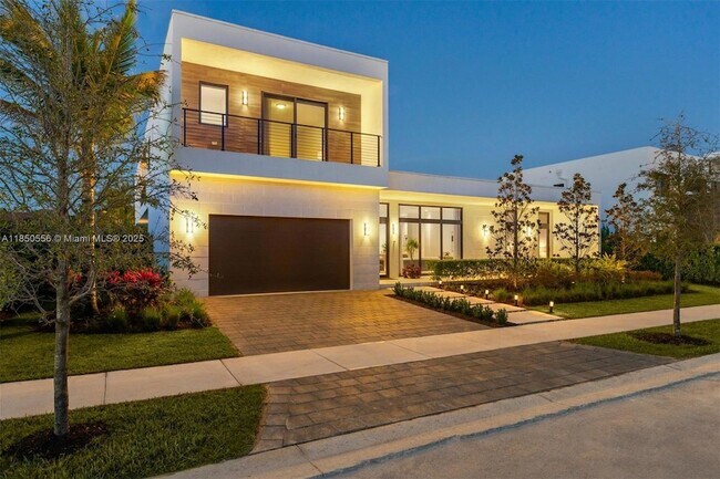 Building Photo - 16703 Botaniko Dr S
