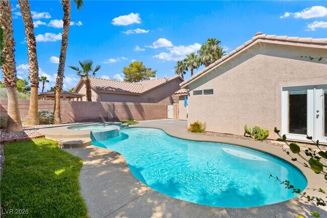 Building Photo - 2117 Marathon Keys Ave