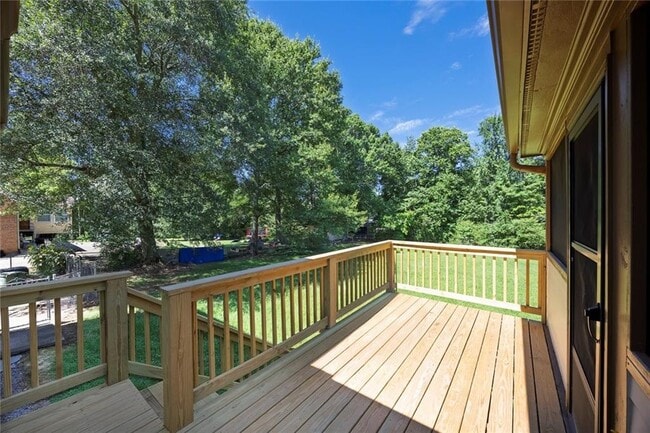 Building Photo - 2460 Sims Dr NE
