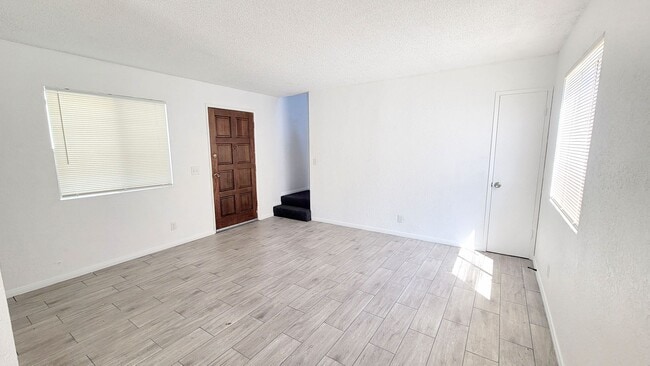 Building Photo - Spacious 3BR Home in Quiet Spring Valley Neighborhood – Bright, Comfortable Living