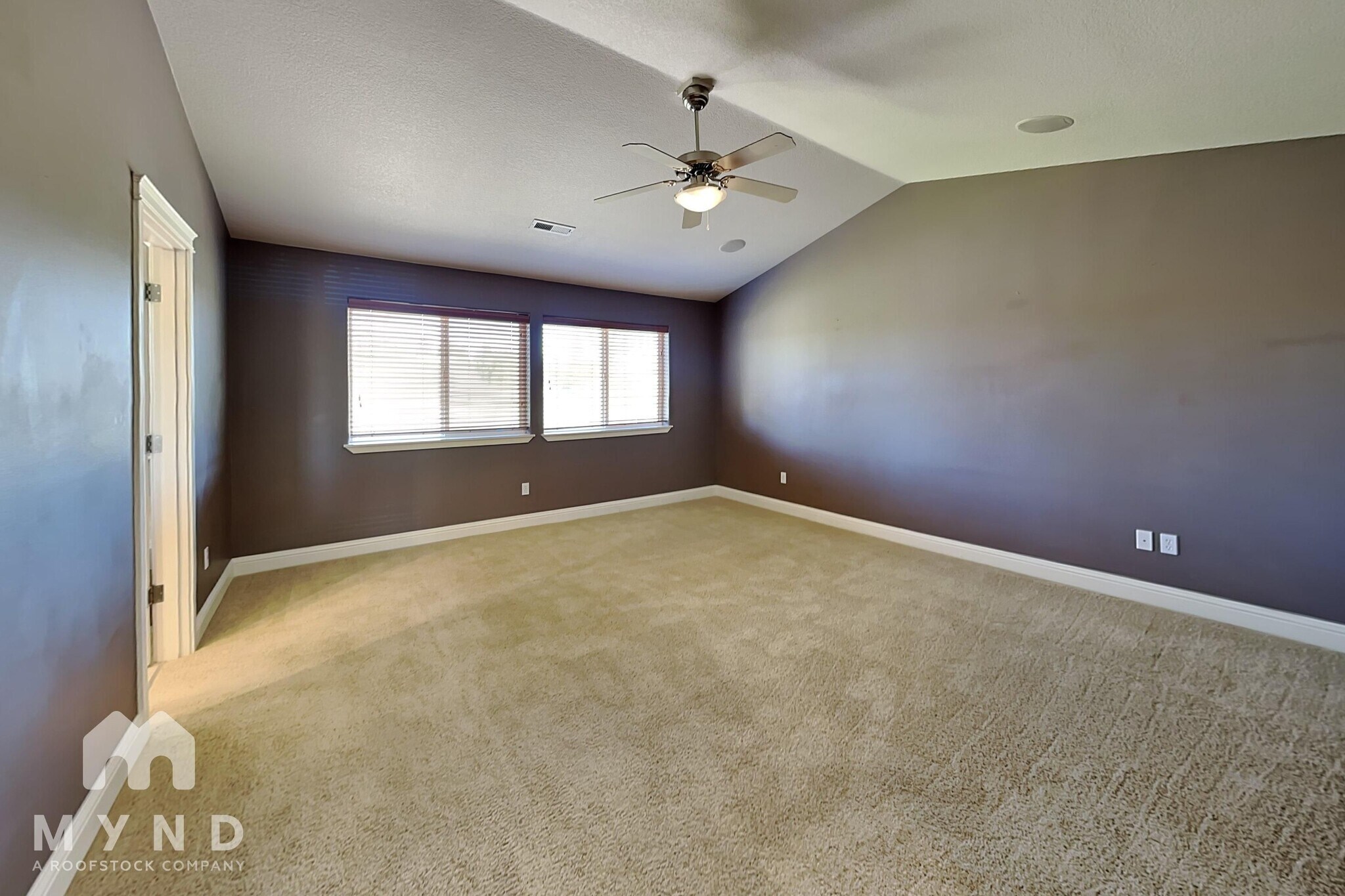 Building Photo - 18002 NE 37th St