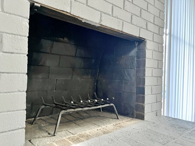 Building Photo - 11084 Harrowfield Rd