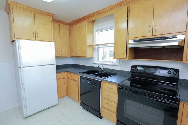 Building Photo - 2922 Overton Rd