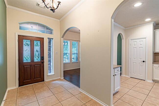Building Photo - 17911 Serene Shore Dr