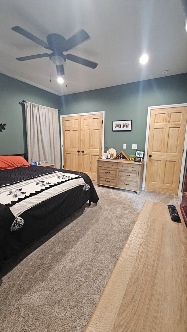 Building Photo - 207 Hawk Run