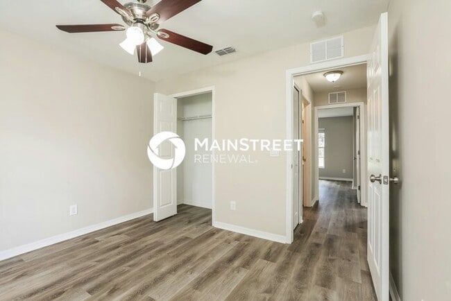 Building Photo - 3 Bedroom Pet-Friendly Home in Lehigh Acres, FL with Main Street Renewal