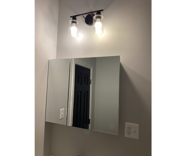 Building Photo - 2501 Linden Ave