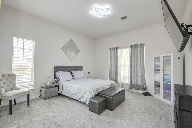 Building Photo - 582 Rd 5707
