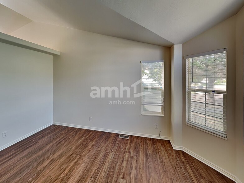 Building Photo - 6123 Van Gogh Cir