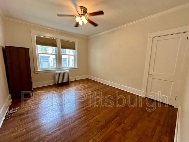 Building Photo - 1101 Linden Pl