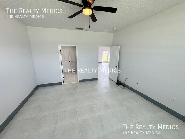 Building Photo - 2226 Rock Dr