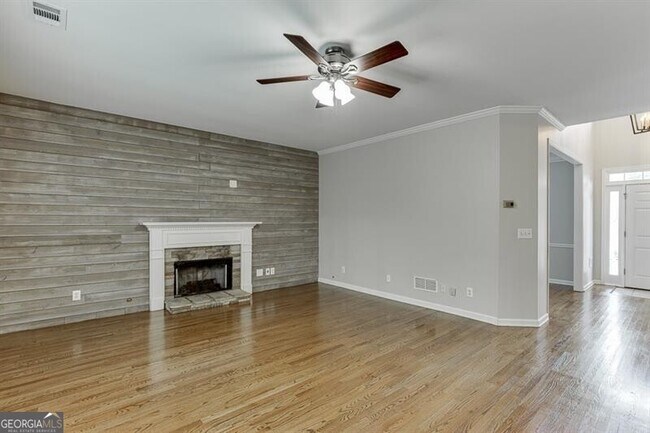 Building Photo - 1795 Lake Heights Cir