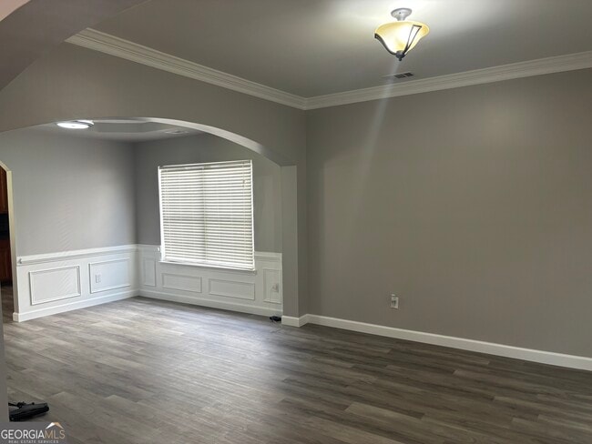 Building Photo - 7742 Parkside Dr