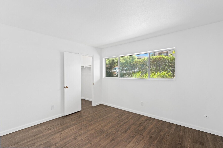 Building Photo - 5700 Baltimore Dr