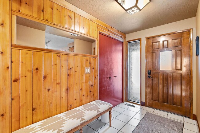 Building Photo - 18087 E Butte Ln