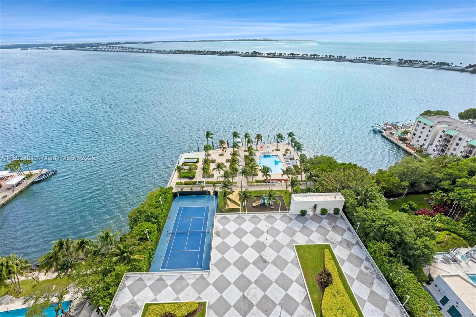 Building Photo - 2101 Brickell Ave