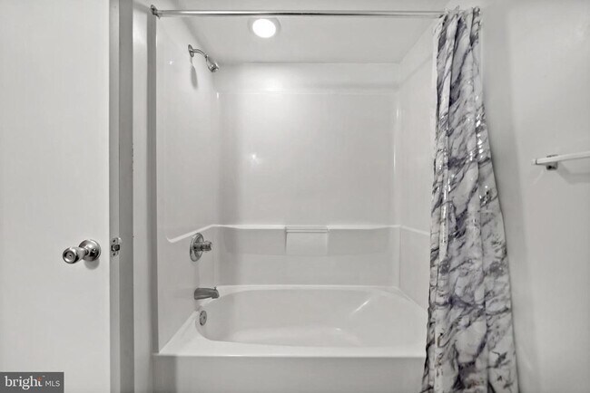 Building Photo - 4041 Cresson St