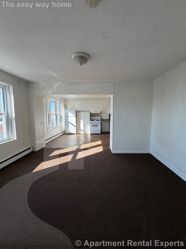 Building Photo - 509 Medford St