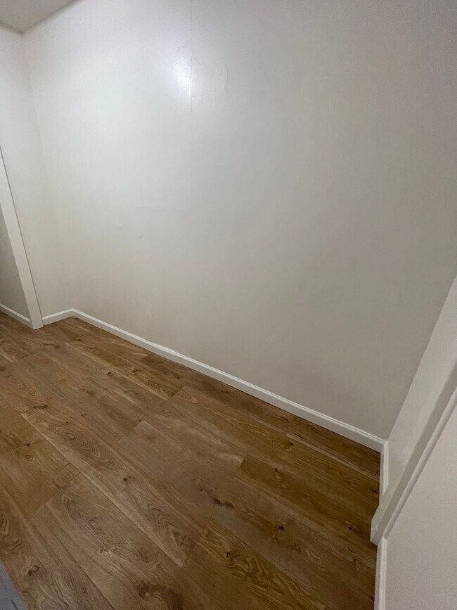 Building Photo - Wonderful and Spacious 4 Bedroom Concord H...