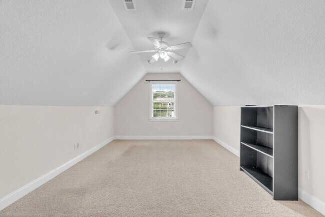 Building Photo - 210 Raven Ridge Ct