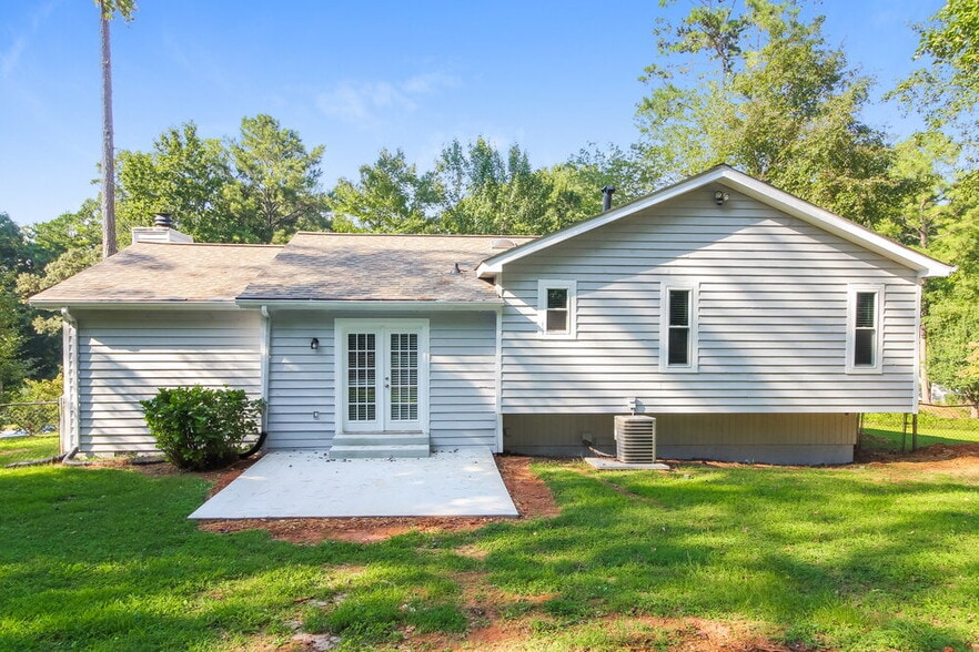 Building Photo - 1013 Summer Pl NW