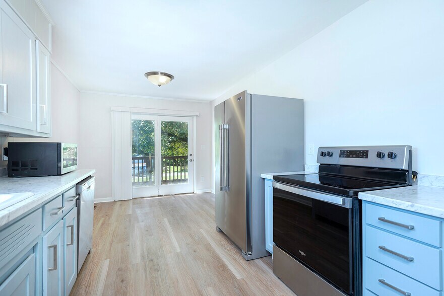 Kitchen - 5760 Saundersville Rd