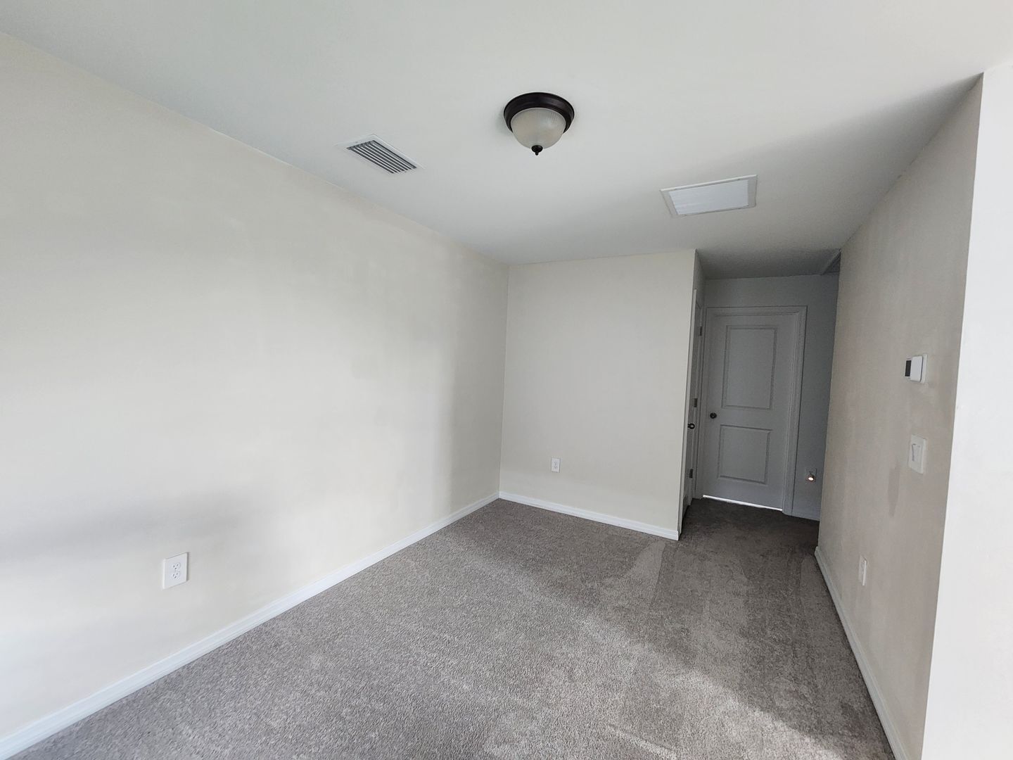 Building Photo - Beautiful New Construction Spacious Home in Savannah Lakes Community
