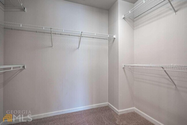 Building Photo - 1732 Highlands View Dr