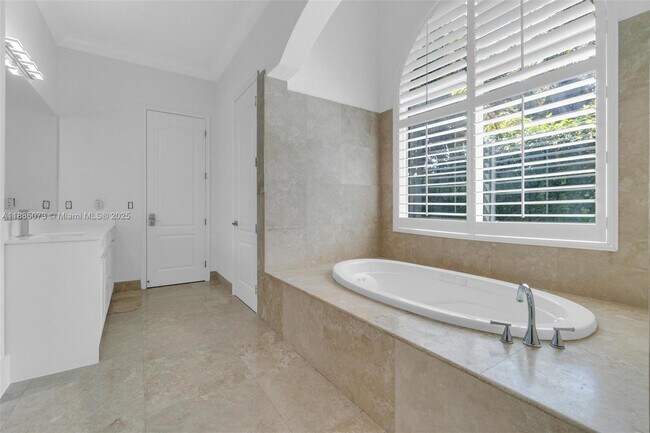 Building Photo - 17910 SW 80th Ave