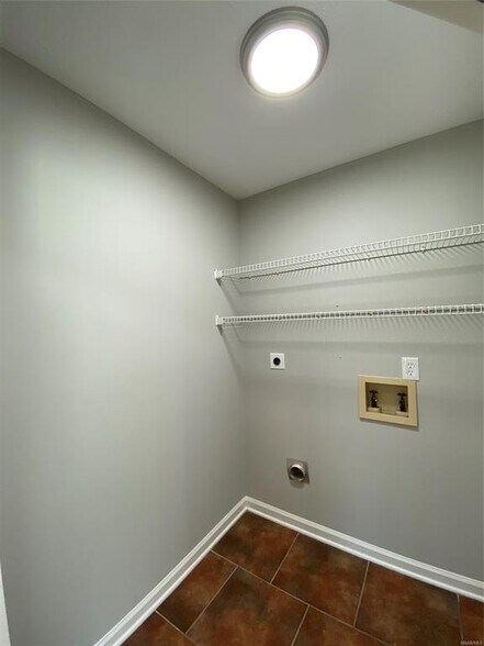 Building Photo - 514 Saddlewood Dr