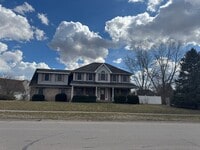 Building Photo - 2047 Parkside Dr