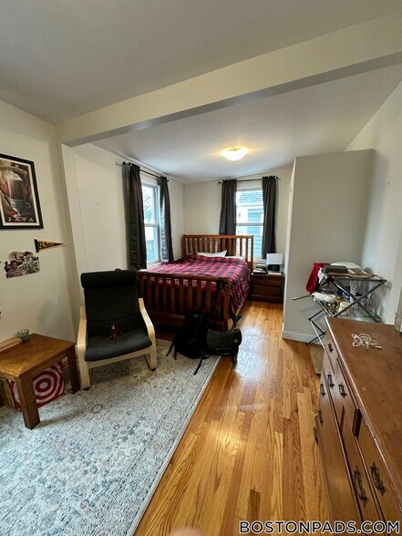 Building Photo - 173 Rindge Ave