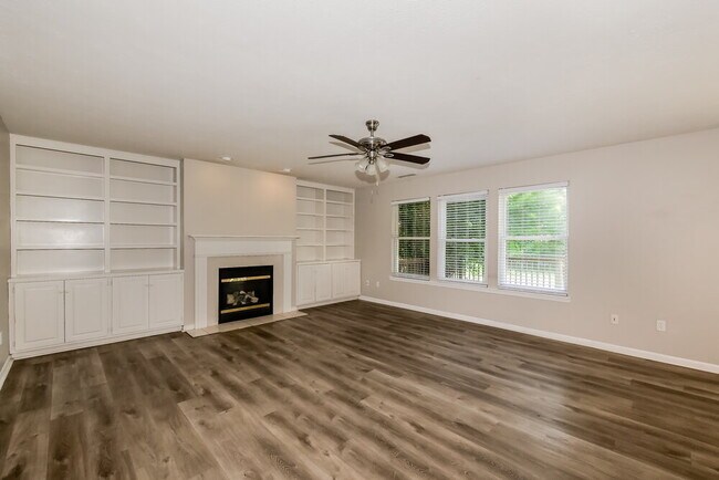 Building Photo - 749 Morgan Way