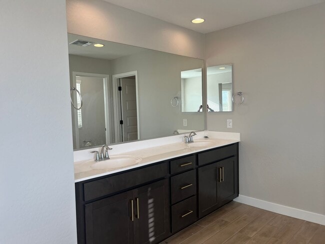 Building Photo - 23914 N 148th Dr